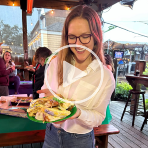picture of liza smith holding king cake